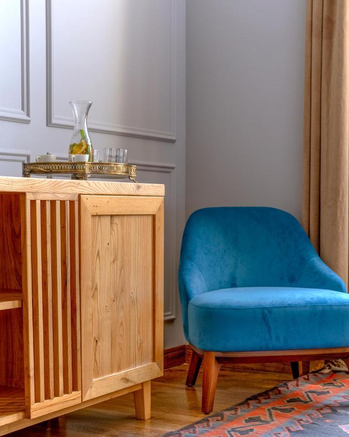 The Blue Fox Hotel Tbilisi Bagian luar foto
