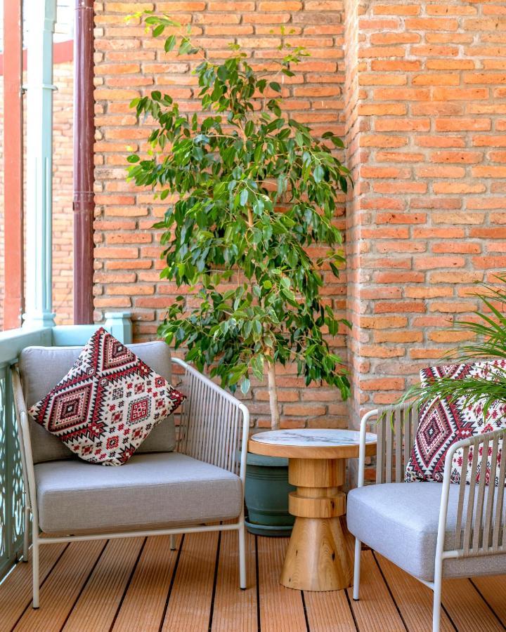 The Blue Fox Hotel Tbilisi Bagian luar foto