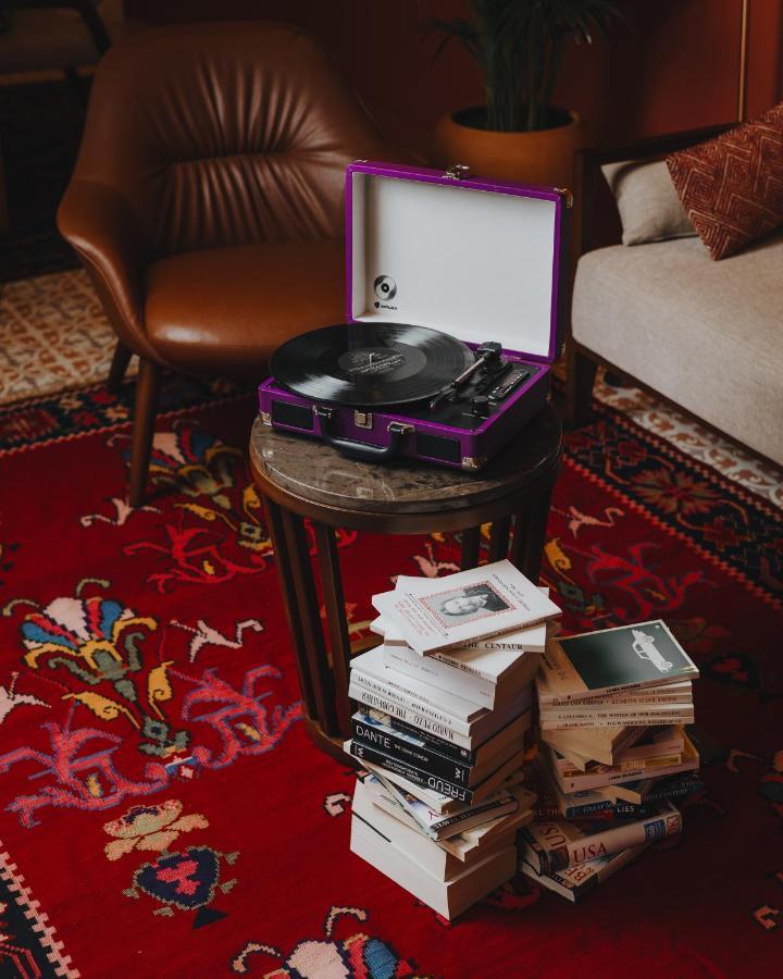 The Blue Fox Hotel Tbilisi Bagian luar foto