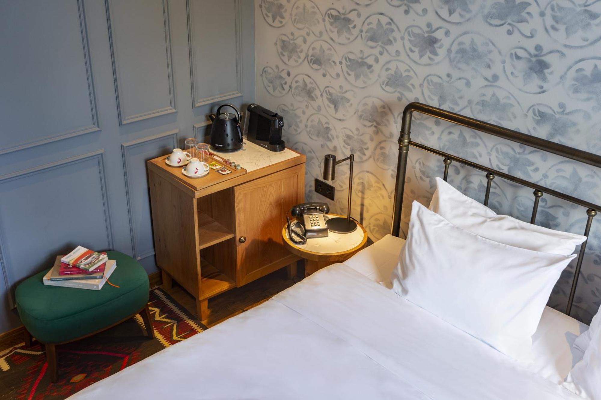 The Blue Fox Hotel Tbilisi Bagian luar foto