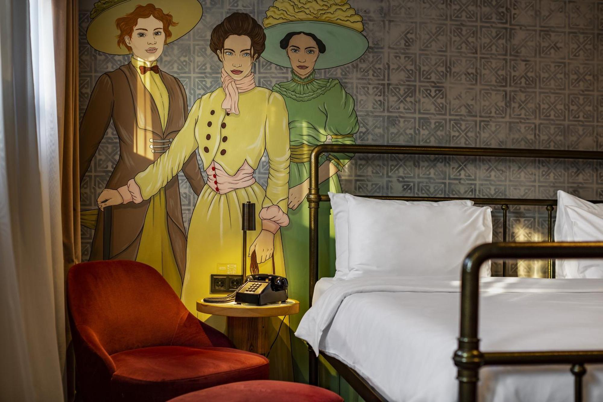 The Blue Fox Hotel Tbilisi Bagian luar foto